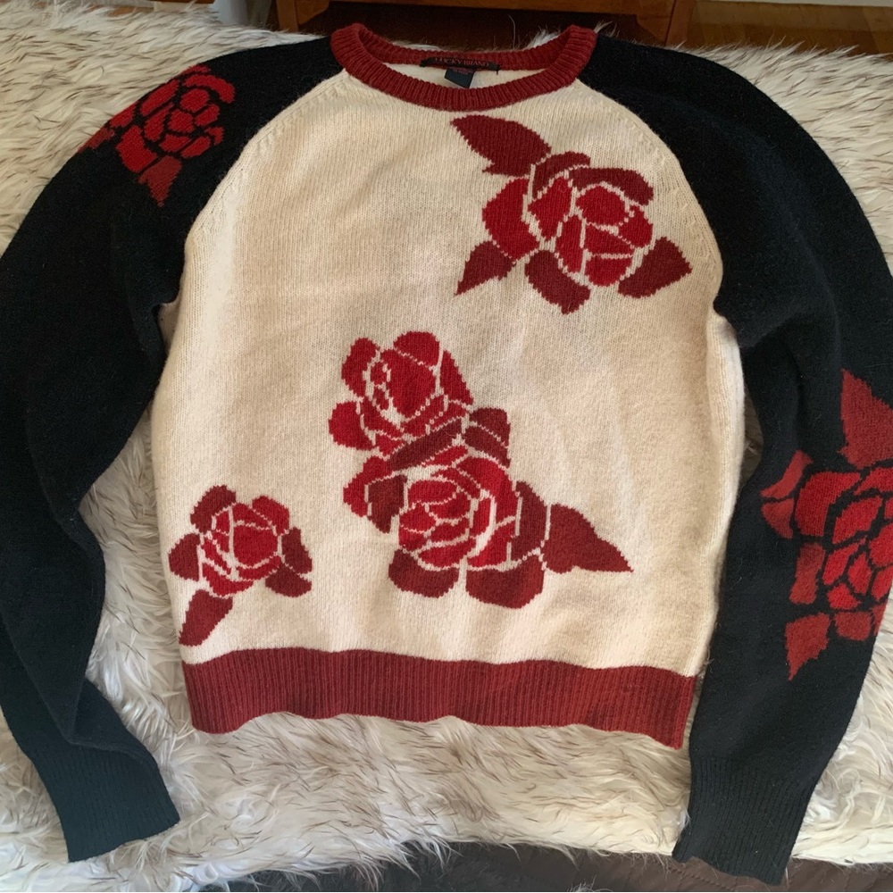 Lucky Brand 100% lamb’s wool, size M, long sleeved sweater with roses